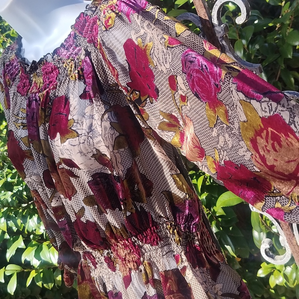 Cache Small/Medium Romantic Top - image 4